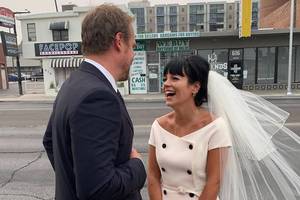 David Harbour und Lily Allen. Credit: Instagram - @lilyallen Bild von David Harbour und Lily Allen. Credit: Instagram - @lilyallen