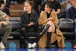 Cara Delevingne und Selena Gomez Bild von Cara Delevingne und Selena Gomez