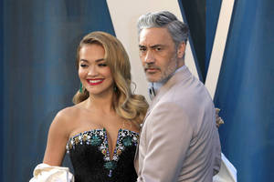 Bild von Taika Waititi und Rita Ora